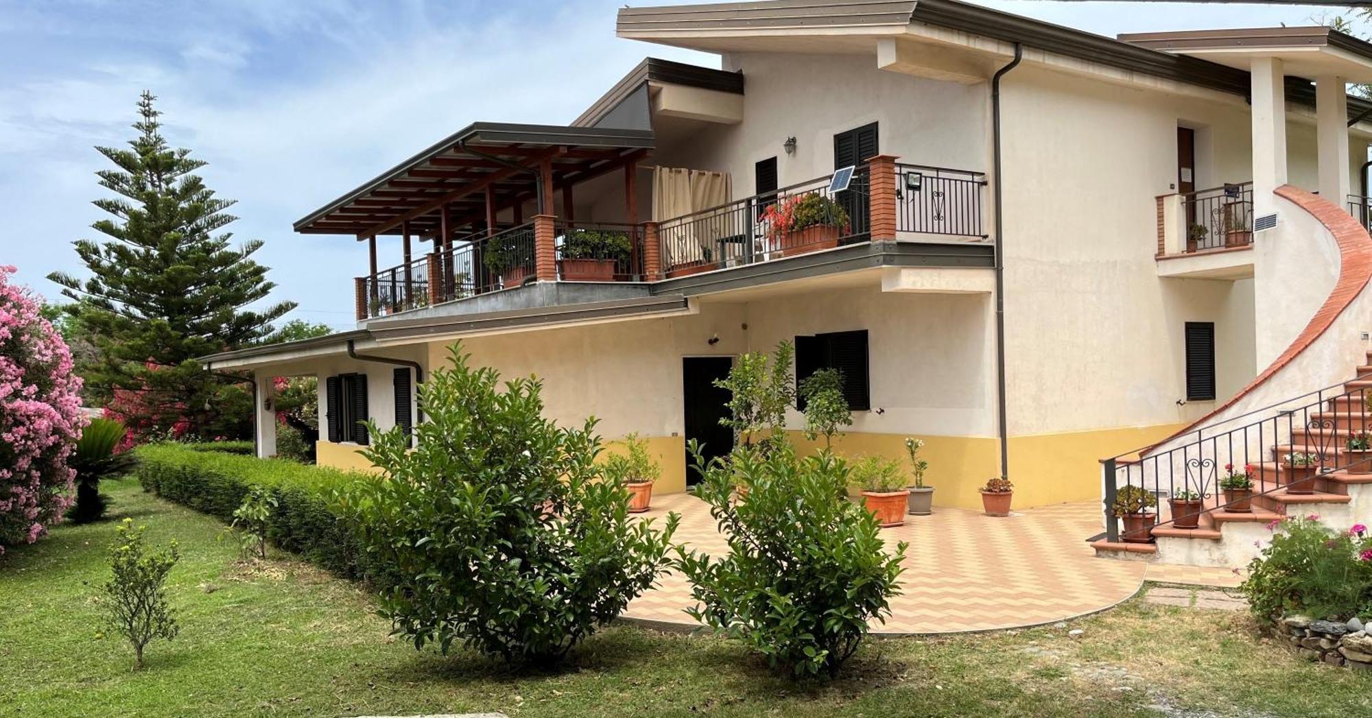 Villa Lidia 파올라 외부 사진