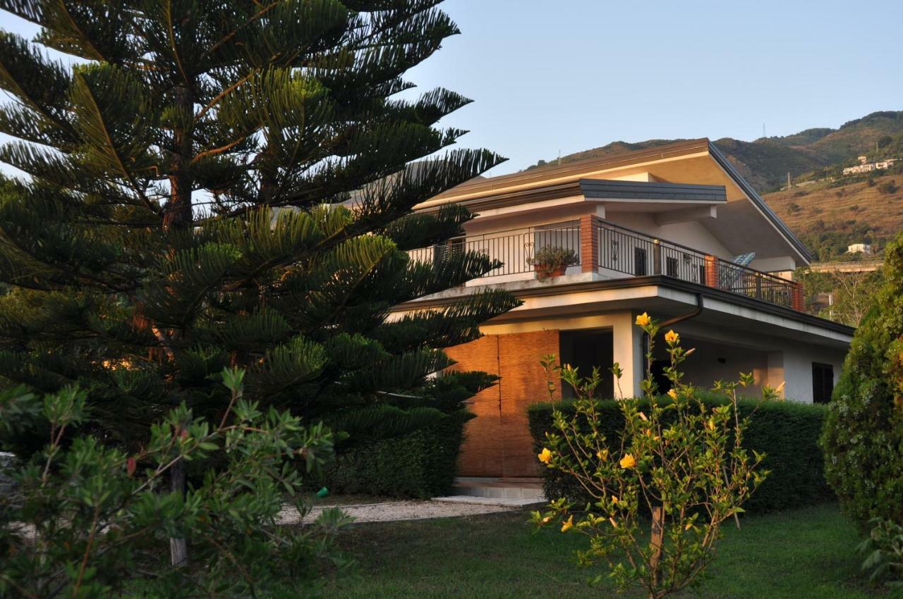 Villa Lidia 파올라 외부 사진
